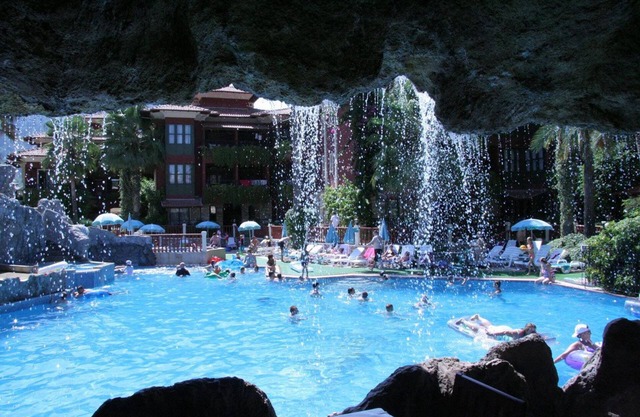 Grand Aquarium