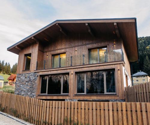 Grand Chalet Lacu Rosu