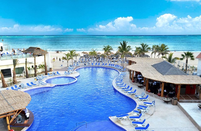 Grand Decameron Los Cabos, A Trademark All-Inclusive Resort
