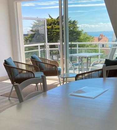 Grand et luxueux appartement lumineux 4 pers vue mer Wifi inclus