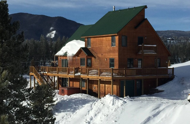 Grand Family Friendly Rocky Mountain Retreat Esquí / bicicleta / golf / caminata en Tabernash