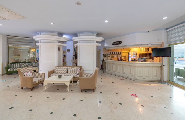 GRAND FAROS HOTEL