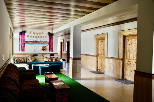 Grand Himalaya Homestay Pangong by LexStays
