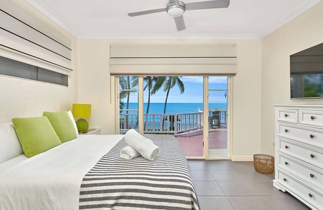 Grand Home in Holloway's Beach