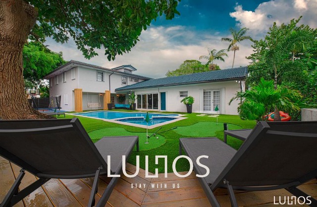 Grand Home Jacuzzi, Heated Pool, Games, BB Court L20