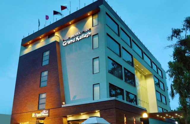 Grand Kailash Hotel