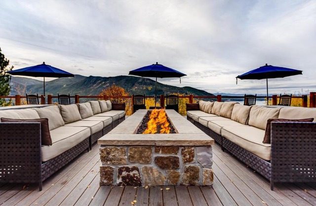 Grand Lake Lodge