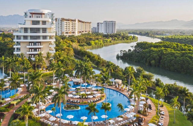GRAND LUXXE 3 BEDROOM SPA SUITE IN NUEVO VALLARTA