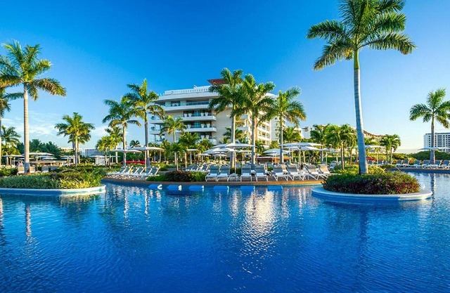 Grand Luxxe Three Bedroom Residence Loft