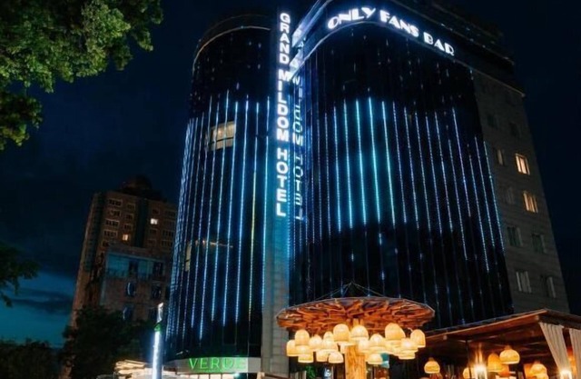 Grand Mildom Hotel