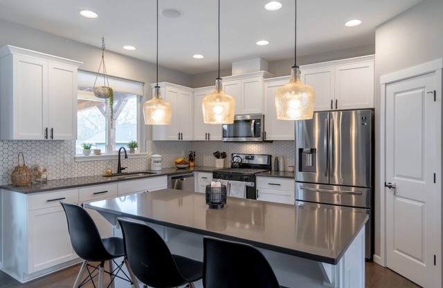 Grand Moxie: Kincaid House