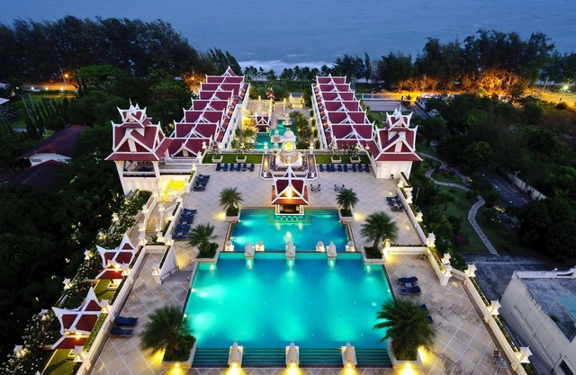 Grand Pacific Sovereign Resort & Spa