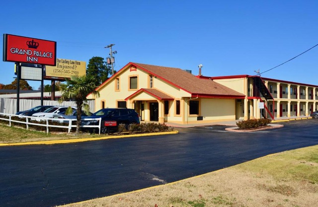 Grand Palace Inn