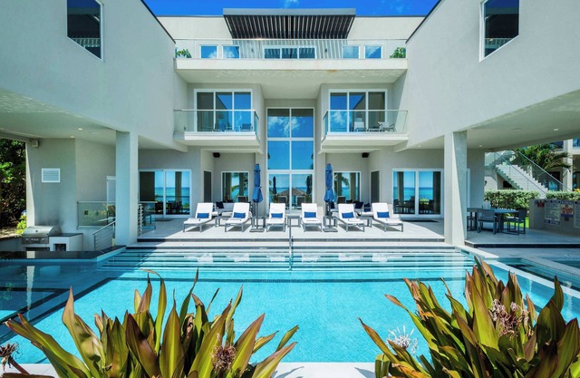 Grand Palm Residence in Bodden Town by Personal Villas - Perfect Holiday Home