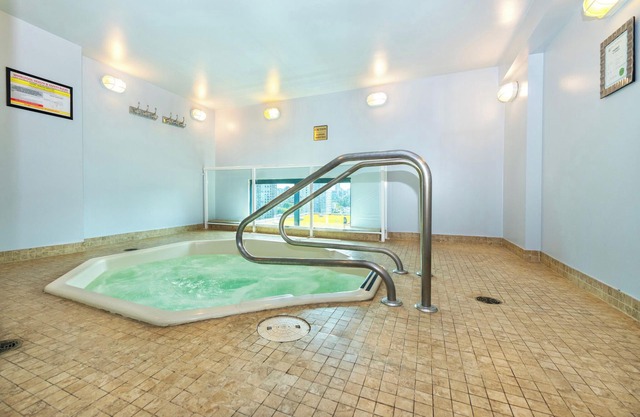 Grand Park Hotel & Suites Downtown Vancouver, Ascend Hotel Collection