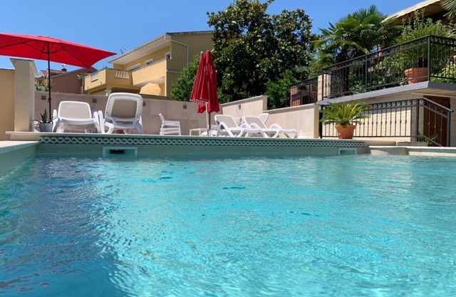 Grand Pool Apartment Ika-Opatija