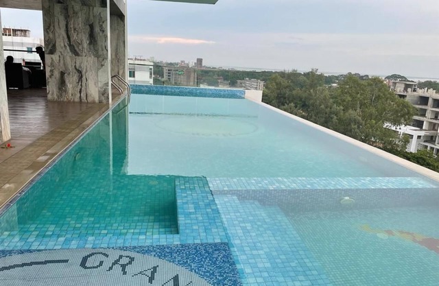 Grand River View Hotel