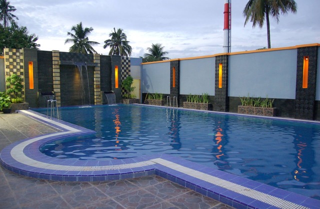 Grand Sari Hotel