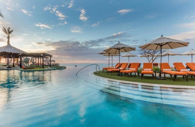 Grand Solmar Land's End Resort & Spa