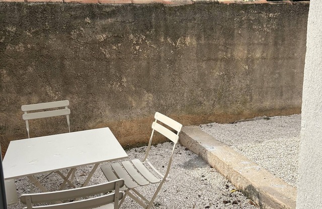 Grand Studio au Calme et à Proximité de Tout