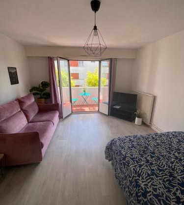 GRAND STUDIO avec balcon -4 PERSONNES-DISNEYLAND- PARIS a 10 minutes