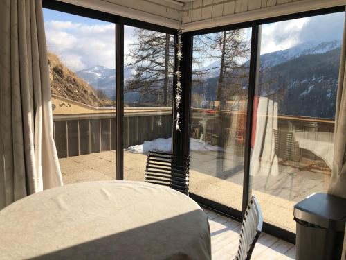 Grand studio La Foux d Allos avec vue et terrasse
