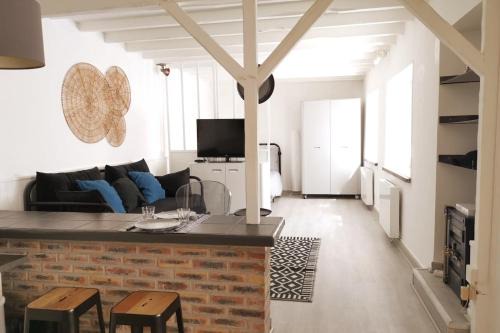Grand studio proche Paris avec terrasse