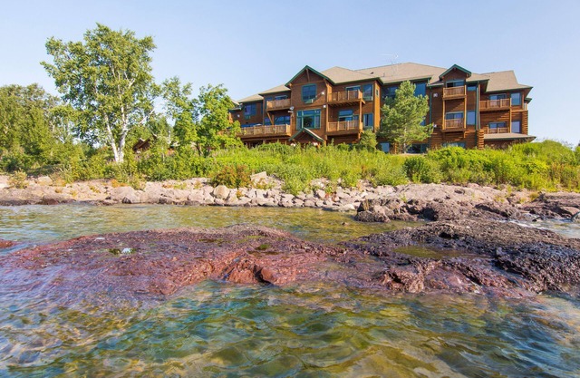 Grand Superior Lodge