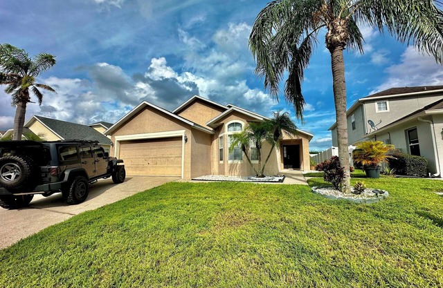 Grand Superior Westbury 4BR House near Disney