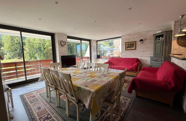 Grand T4 rénové, 90m², Pra Loup 1600, 8 pers, près des pistes, balcon et box à skis - FR-1-165A-76