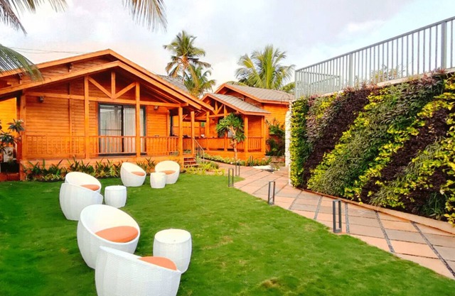 Grand Vatika Resort Hotel
