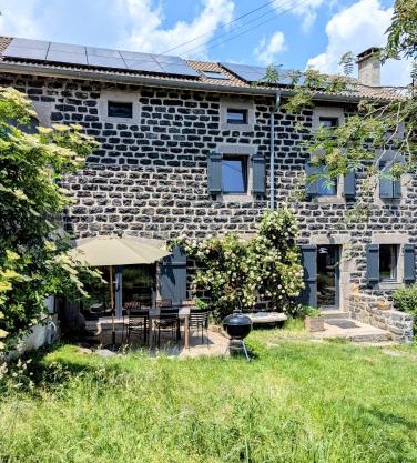 Grande ferme de 250m2 rénovée au charme rustique