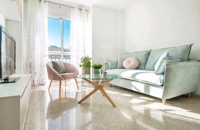 🌟Grande y luminoso apartamento cerca del centro. 3 habitaciones. 2 baños A/C.