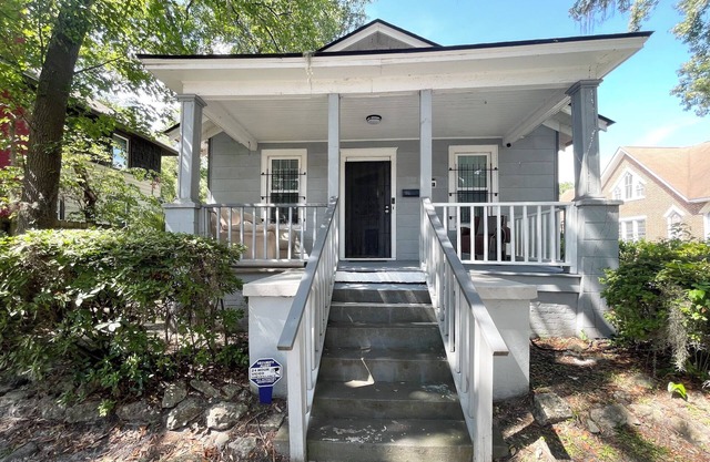 Grandma's Cottage, Free Off-Street Parking, and Library