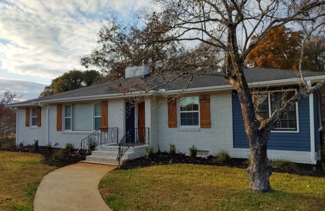 "Grandma's Farmhouse" near downtown Greenville/Hospital
