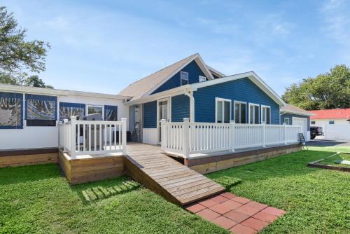 Grandma's House - Close to town, game area & pet friendly!