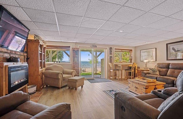 Grandview Beach Retreat - an incredible beachfront is waiting for you!