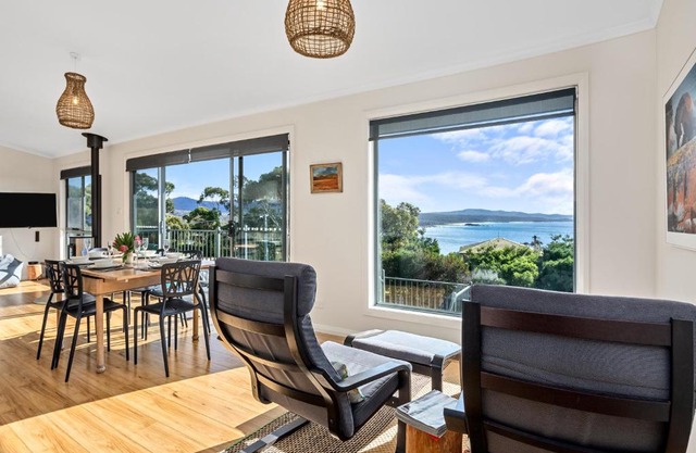 GRANITE BEACH HOUSE @ Bay of Fires
