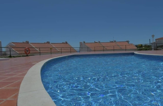Granny's House, with a pool, wi-fi and a balcony with beautiful sea views!