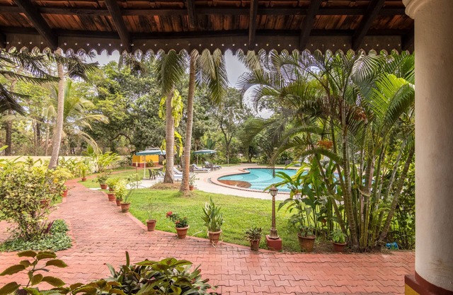 Granpa's Inn Hotel Bougainvillea