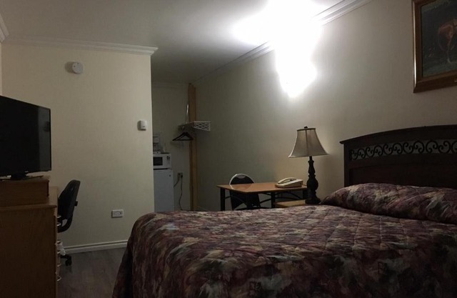 Grassland Motel