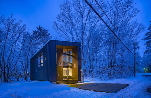 Gravity by The Hakuba Collection