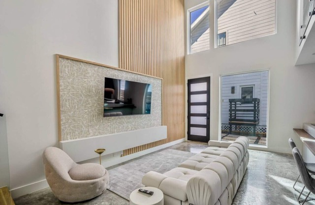 Gray loft · The O’Four Lofts - Grayscale Lux