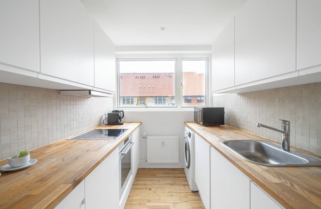 Great 2-bed in Frederiksberg w/ balcony - 203