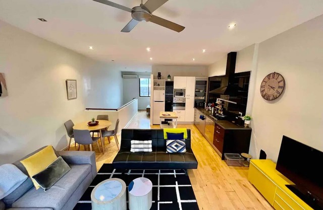 Great 2 bedroom townhouse for short or long stays