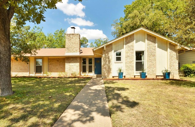 GRANDES 3 habitaciones 2 baños! Austin central con gran patio!