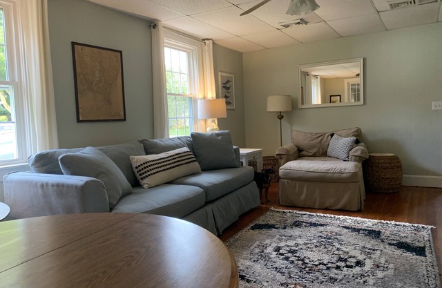 Great 3 Bed Beach House 1 Mile from East Matunuck State Beach!