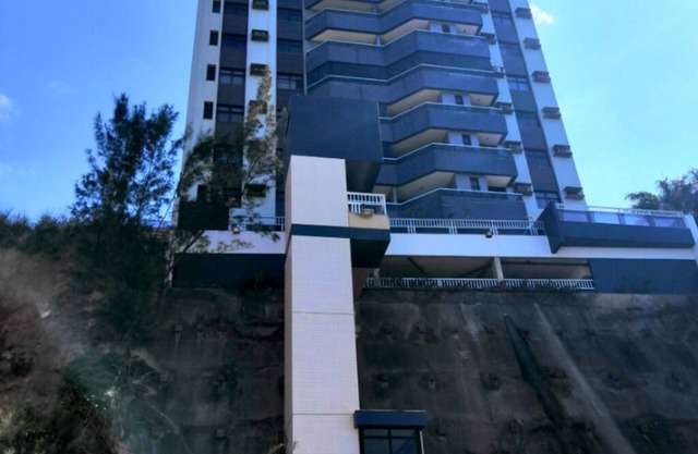 GRANDES 3 DORMITORIOS CON ELEVACIÓN DIRECTA A LA PLAYA DE ARENA NEGRA