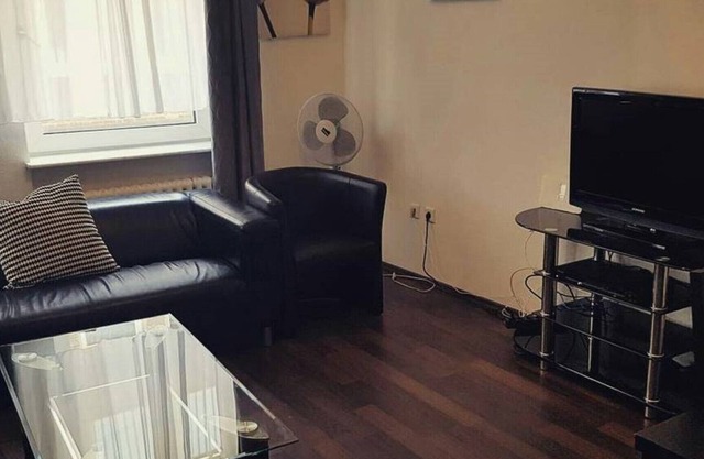 ¡Gran apartamento en EXCELENTE ubicación!(Neustrasse!)