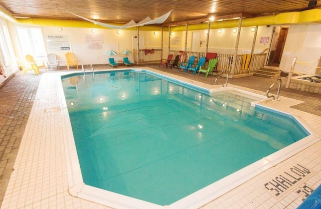 Great Blue Resorts - McCreary's Beach Resort - Perth - 2 Bedroom Beachfront Condo